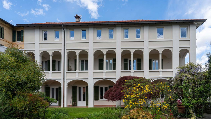 Scopri qui la villa Alessandrite Scopri qui la villa Alessandrite