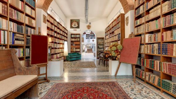 Biblioteca della Location Agarico Biblioteca della Location Agarico