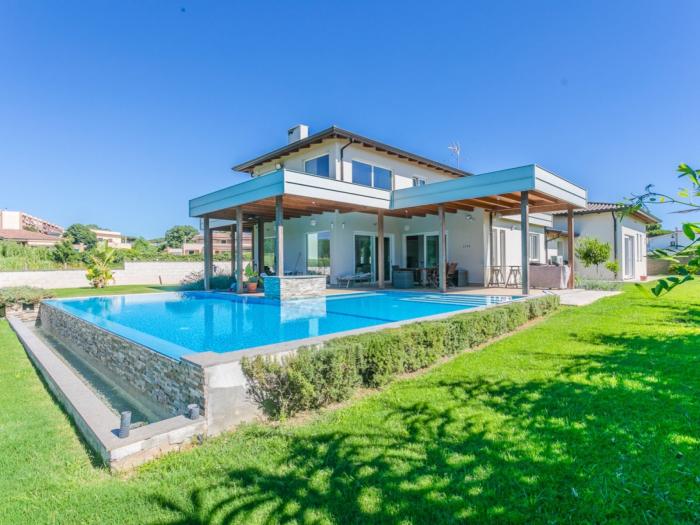 Villa con piscina a Roma