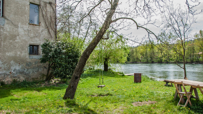 cascina per shooting in riva al fiume