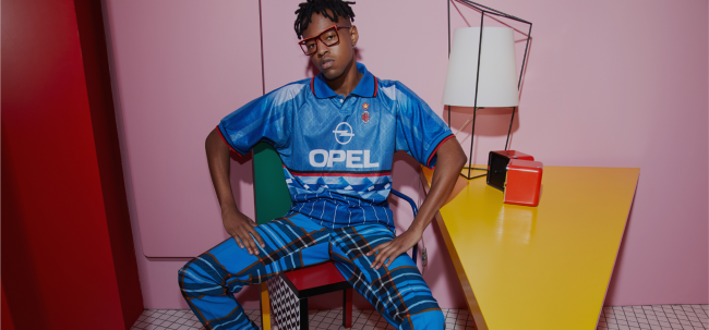 Ecco la maglia azzurra della Vintage Collection del 1996 del Milan