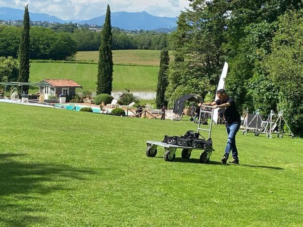Uno scatto sul set dello spot di Deghi Scatto sul set dello spot di Deghi