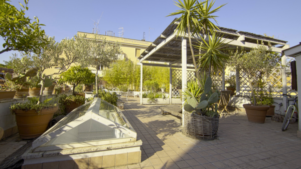Scopri la Location Bagolaro Terrazza per shooting a Roma