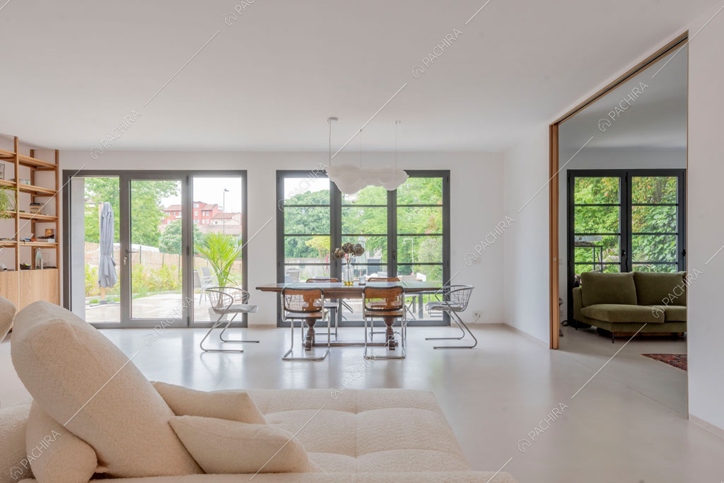 Zona living del loft Tigri, location in stile contemporaneo a Milano