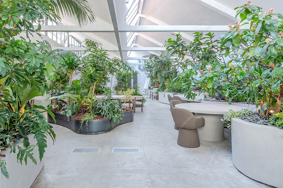 Sala dell'espositivo Tatra, location in stile contemporaneo a Milano