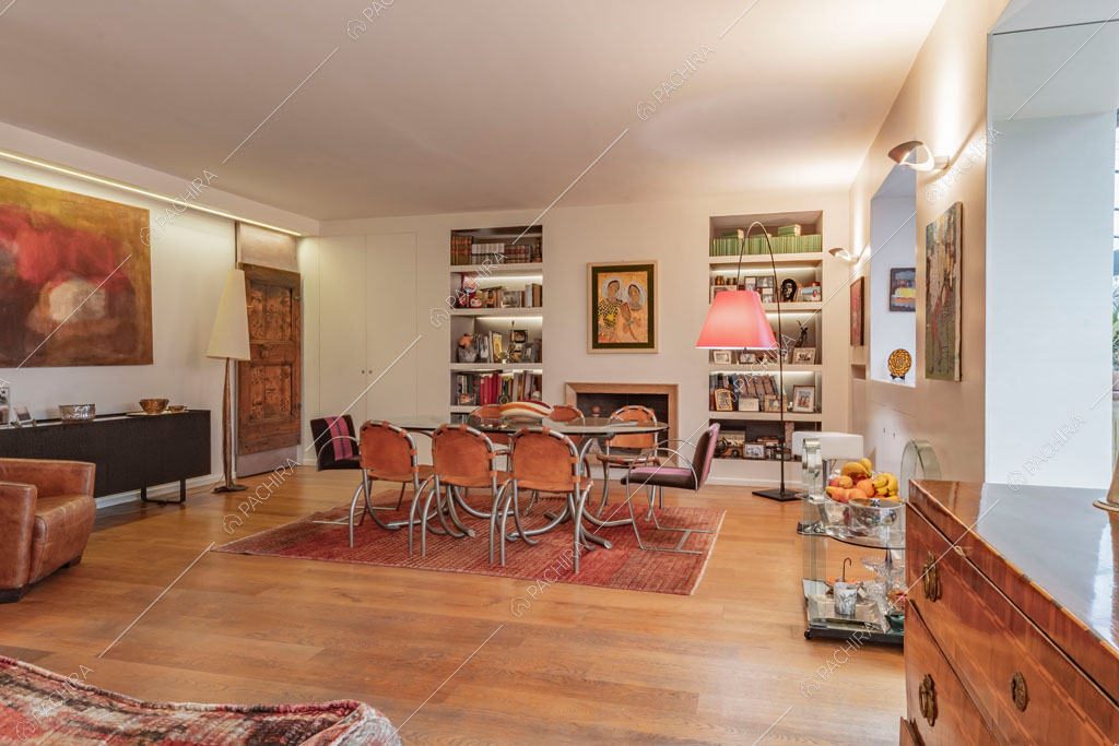 Pavimento in parquet nella zona living dell'appartamento Catalpa, location in stile moderno a Roma