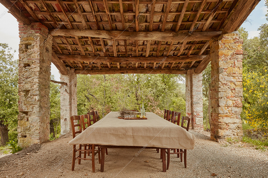 Veranda della masseria Mincio, location in stile rustico a Lucca
