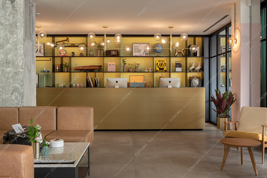 Ingresso dell'hotel Ametrino, location in stile contemporaneo a Riccione
