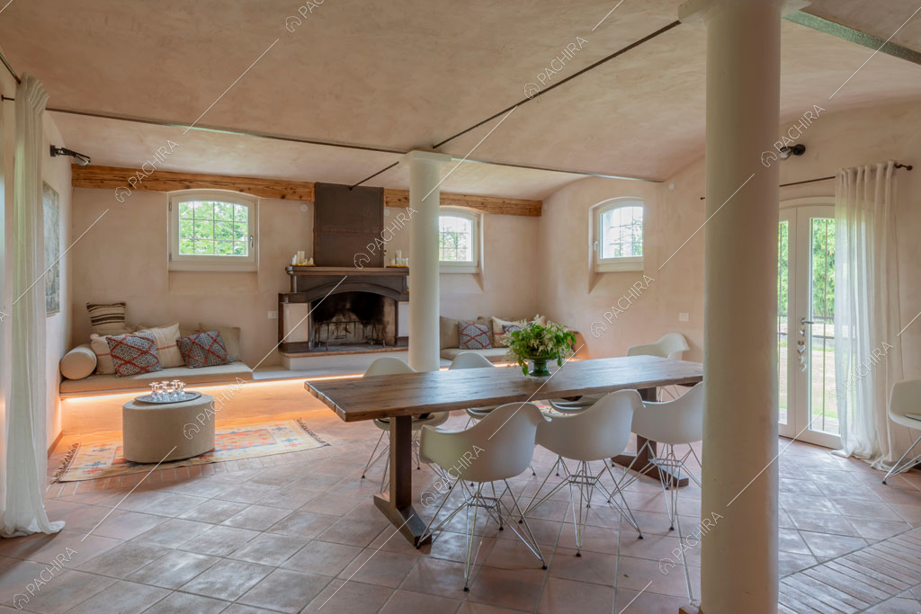 Sala della villa Missouri, location in stile rustico a Mantova