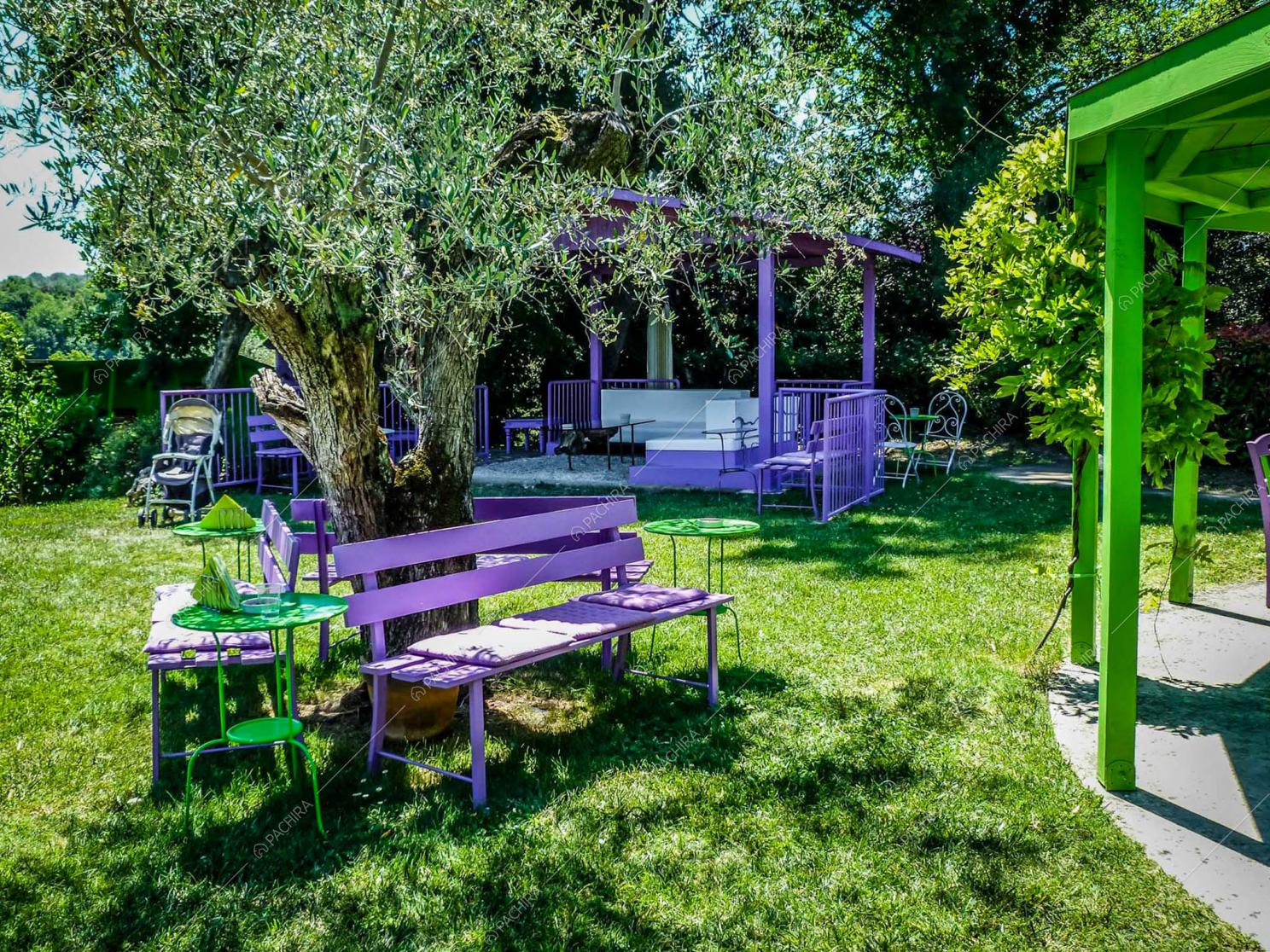 Giardino dell'hotel Aegirine, location in stile eclettico a Rieti