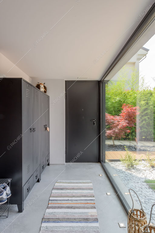 Corridoio della villa Aral, location in stile contemporaneo a Monza