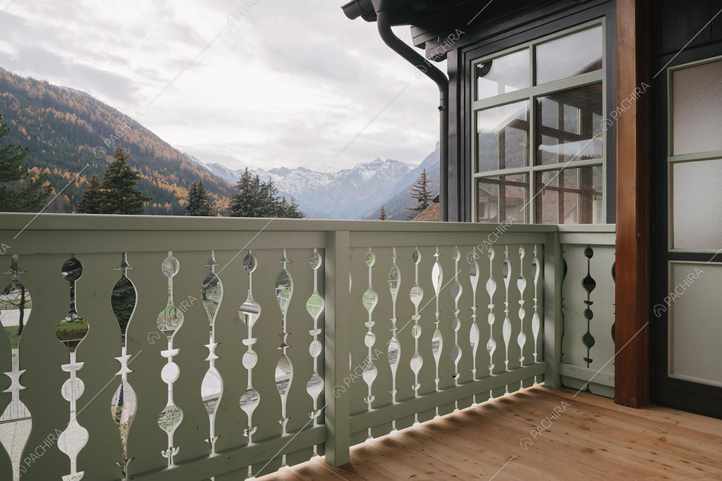 Terrazza della villa Botnia, location in stile contemporaneo a Bolzano