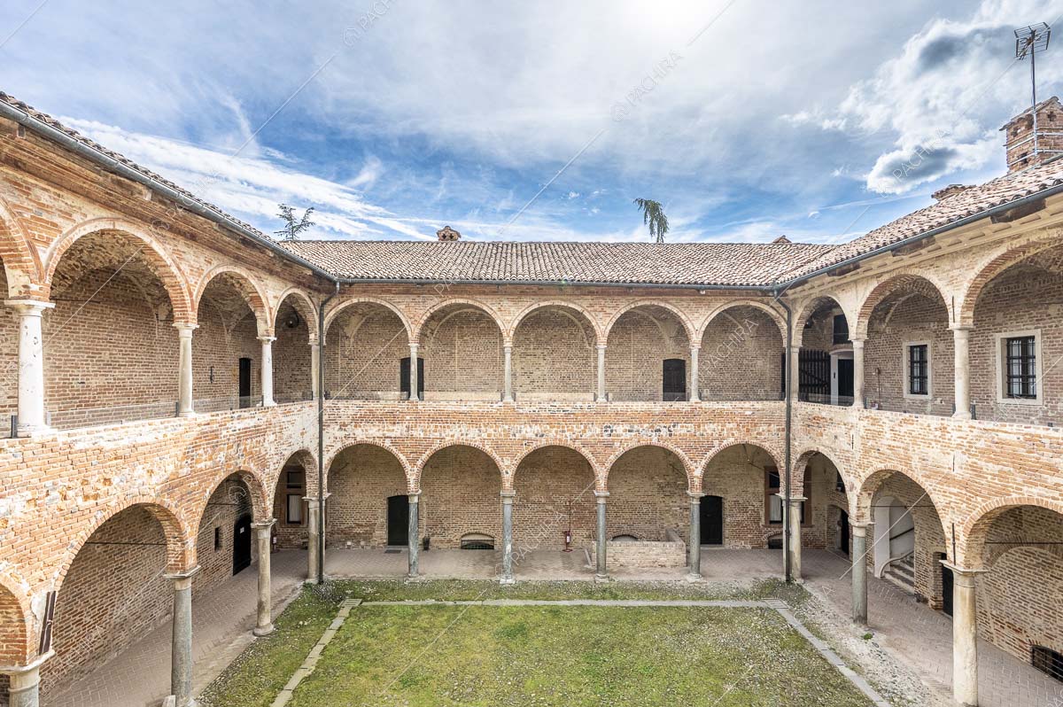 Chiostro della dimora storica Angelite, location in stile classico a Torino