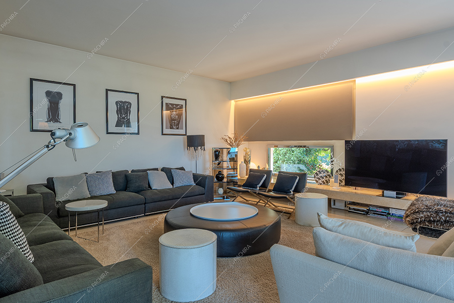Salotto della villa Iride, location in stile moderno a Monza