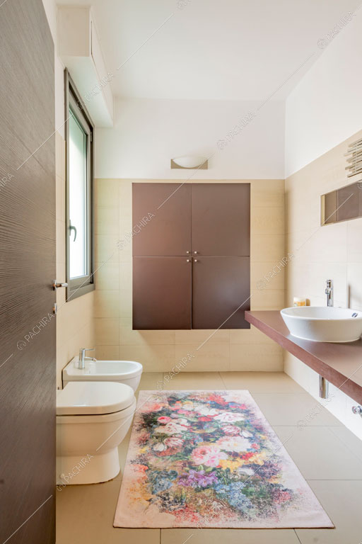 Bagno della villa Darling, location in stile contemporaneo a Monza