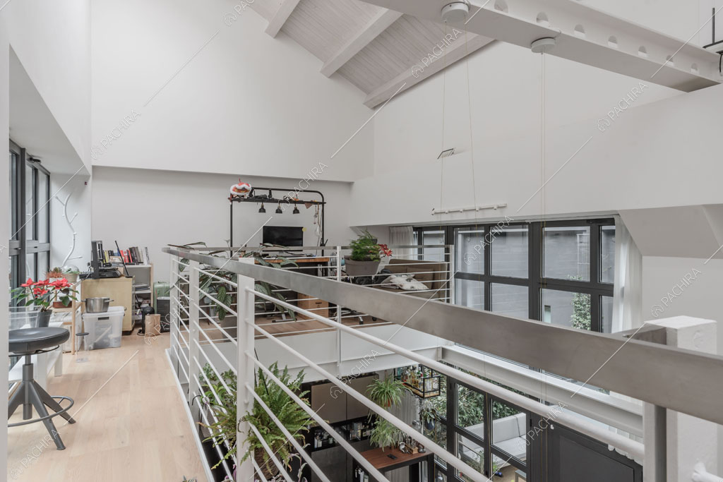Soppalco del loft Tagus, location in stile contemporaneo a Milano