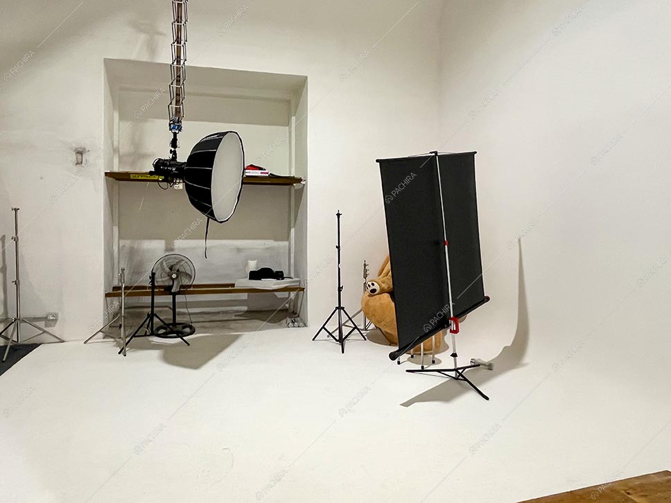 Studio del teatro di posa Erebus, location in stile contemporaneo a Roma