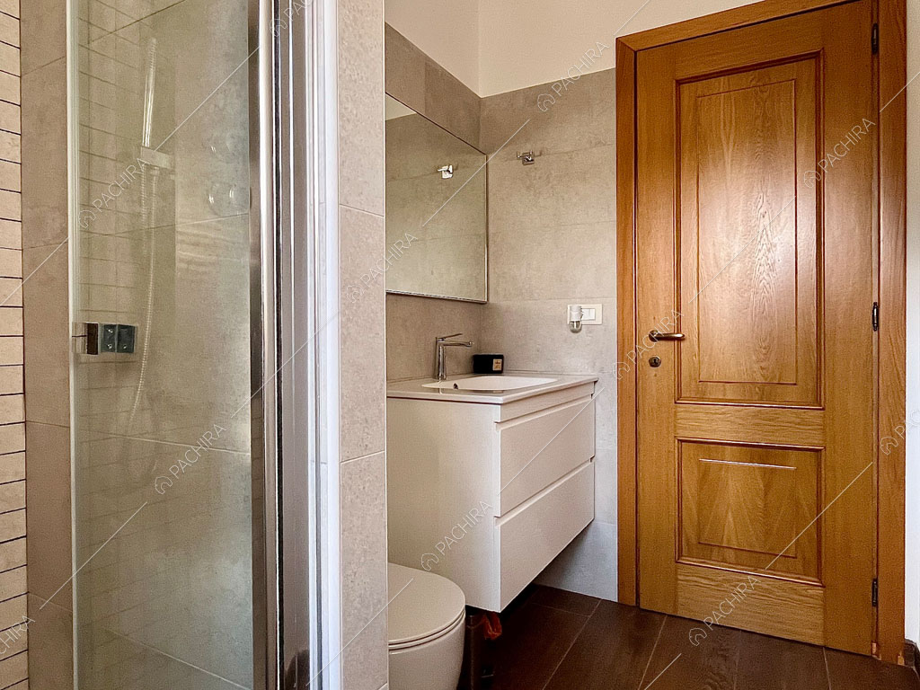 Bagno della villa Altun, location in stile contemporaneo a Roma