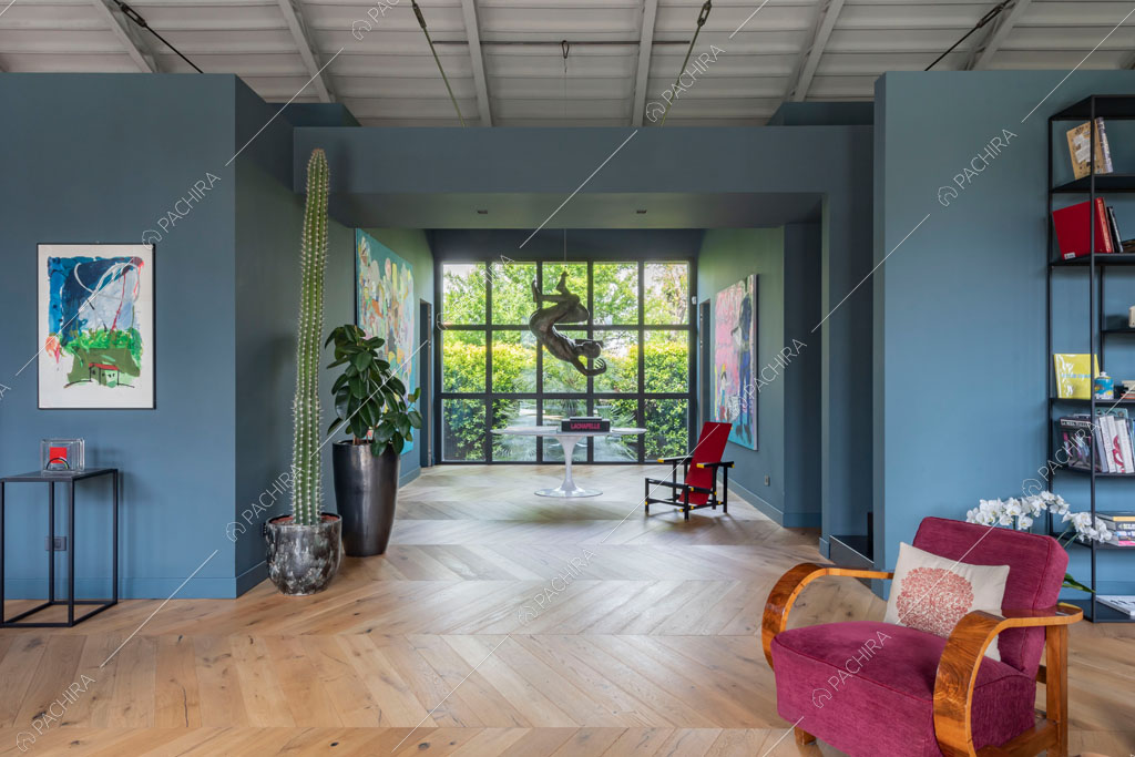 Zona living del loft Danubio, location in stile contemporaneo a Brescia