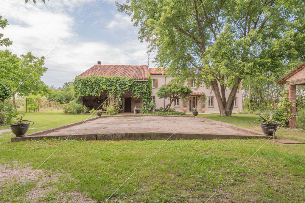 Esterni della villa Missouri, location in stile rustico a Mantova