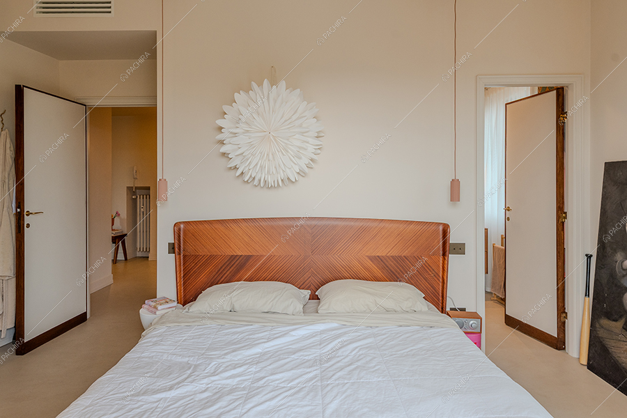 Camera da letto dell'attico Celestina, location in stile contemporaneo a Milano