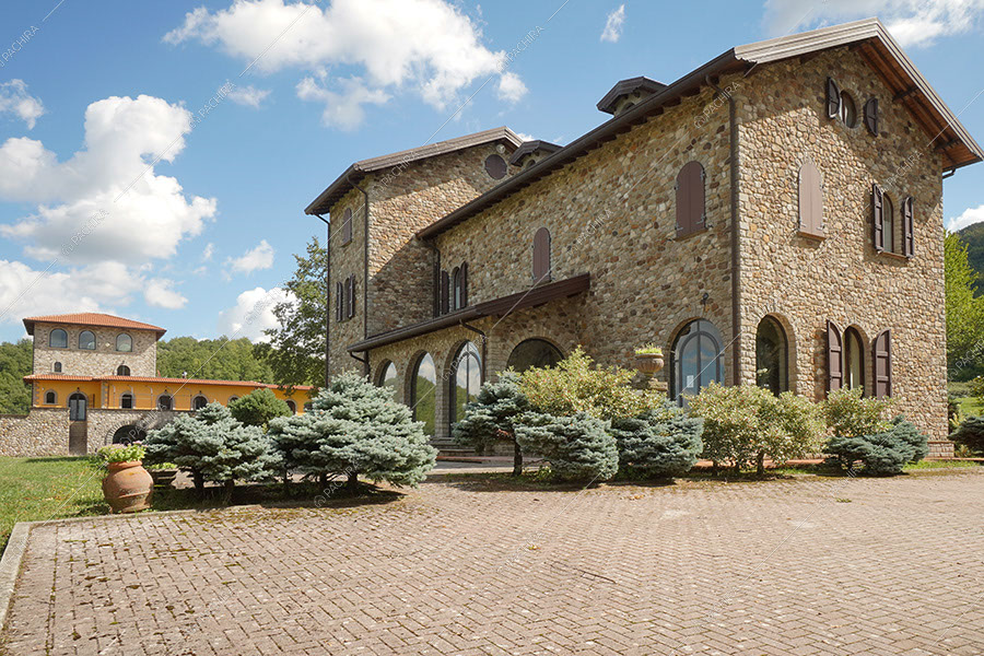 Esterni della villa rustica Tapioca, location per shooting a Rimini
