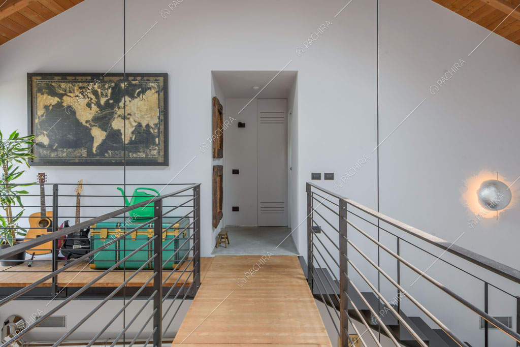 Soppalco della villa Aral, location in stile contemporaneo a Monza