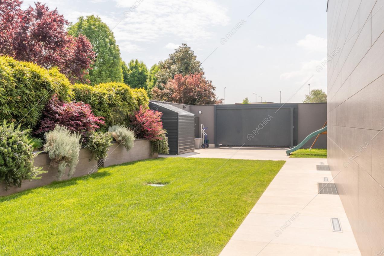 Curatissimo giardino della villa
