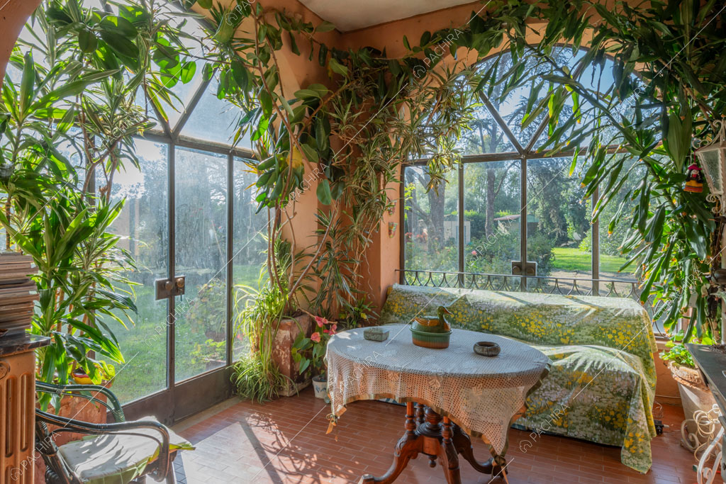 Salotto della dimora storica Logan, location in stile classico a Roma