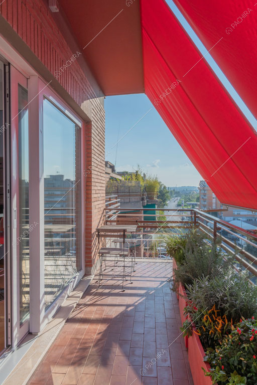 Terrazza dell'appartamento Gila, location in stile contemporaneo a Roma