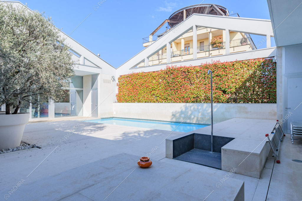 Giardino del loft Inula, location in stile contemporaneo a Varese