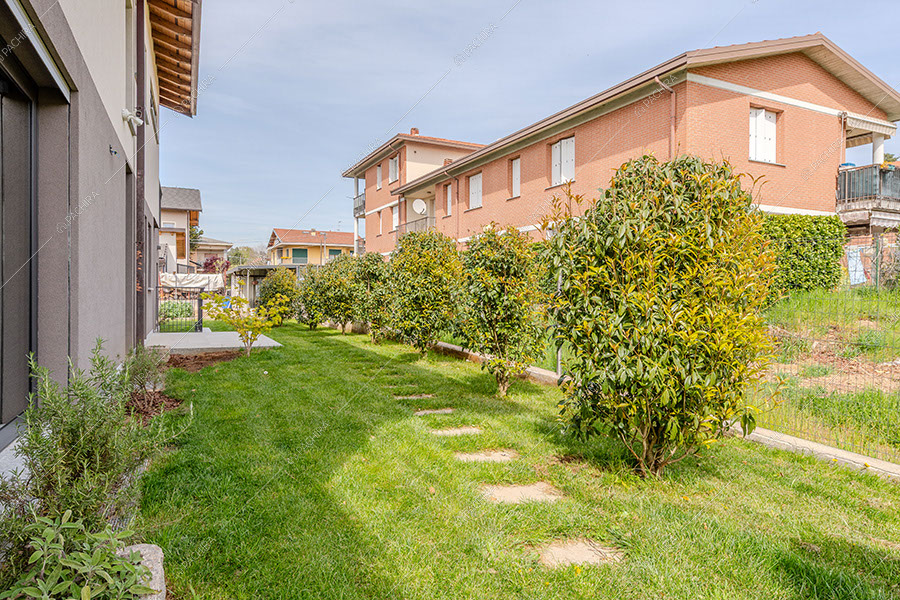 Giardino della villa moderna Adenia, location per shooting a Varese