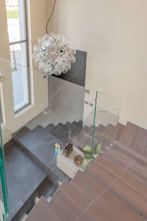 Scale della villa Warta, location in stile contemporaneo a Monza