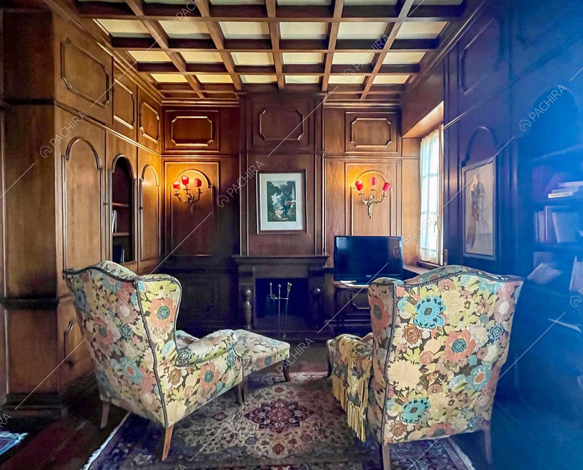 Salotto della villa Apatite, location in stile classico a Roma
