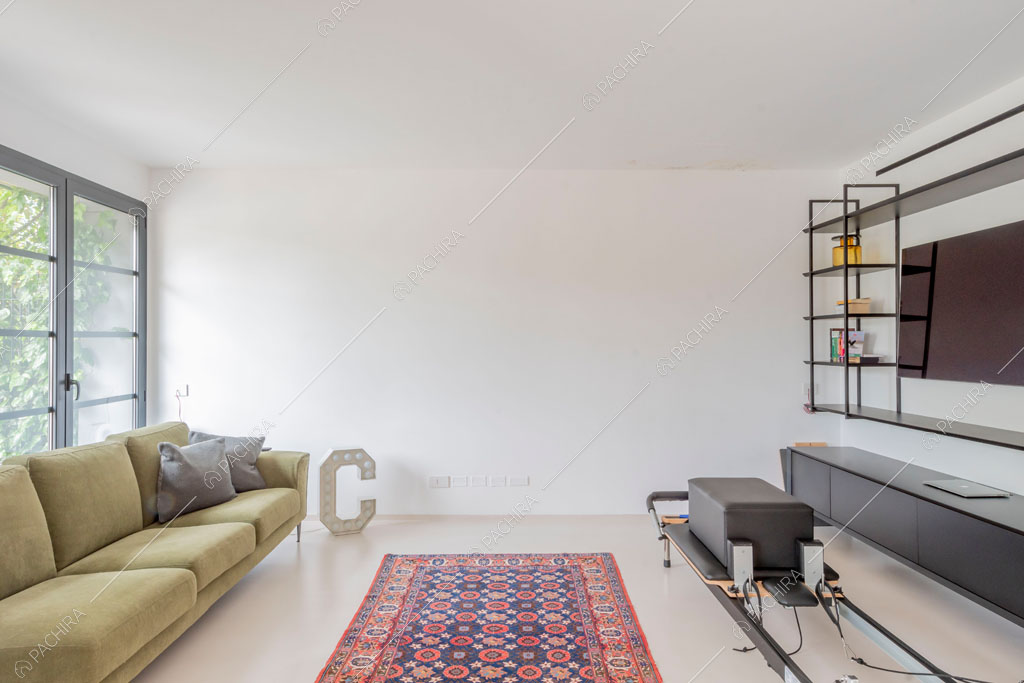 Salotto del loft Tigri, location in stile contemporaneo a Milano