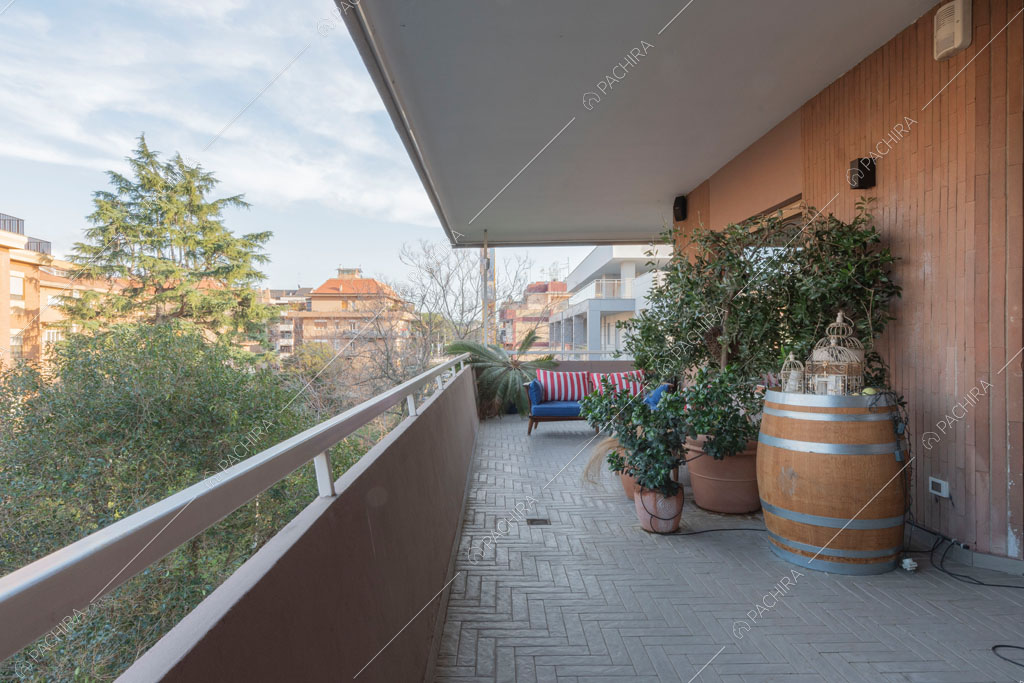 Terrazza dell'appartamento Molucche, location in stile contemporaneo a Roma