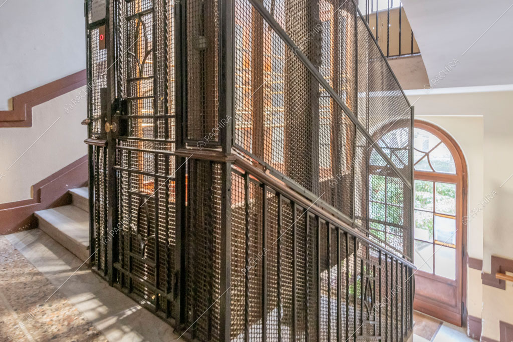 Scale del condominio dell'appartamento Uru, location in stile moderno a Roma
