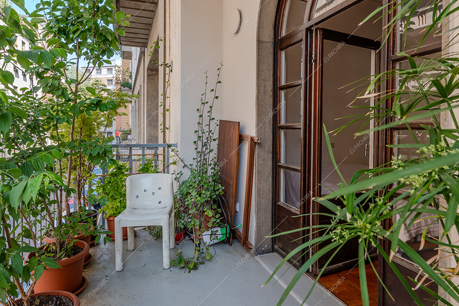 Terrazzo dell'appartamento moderno Coleo, location per shooting a Milano