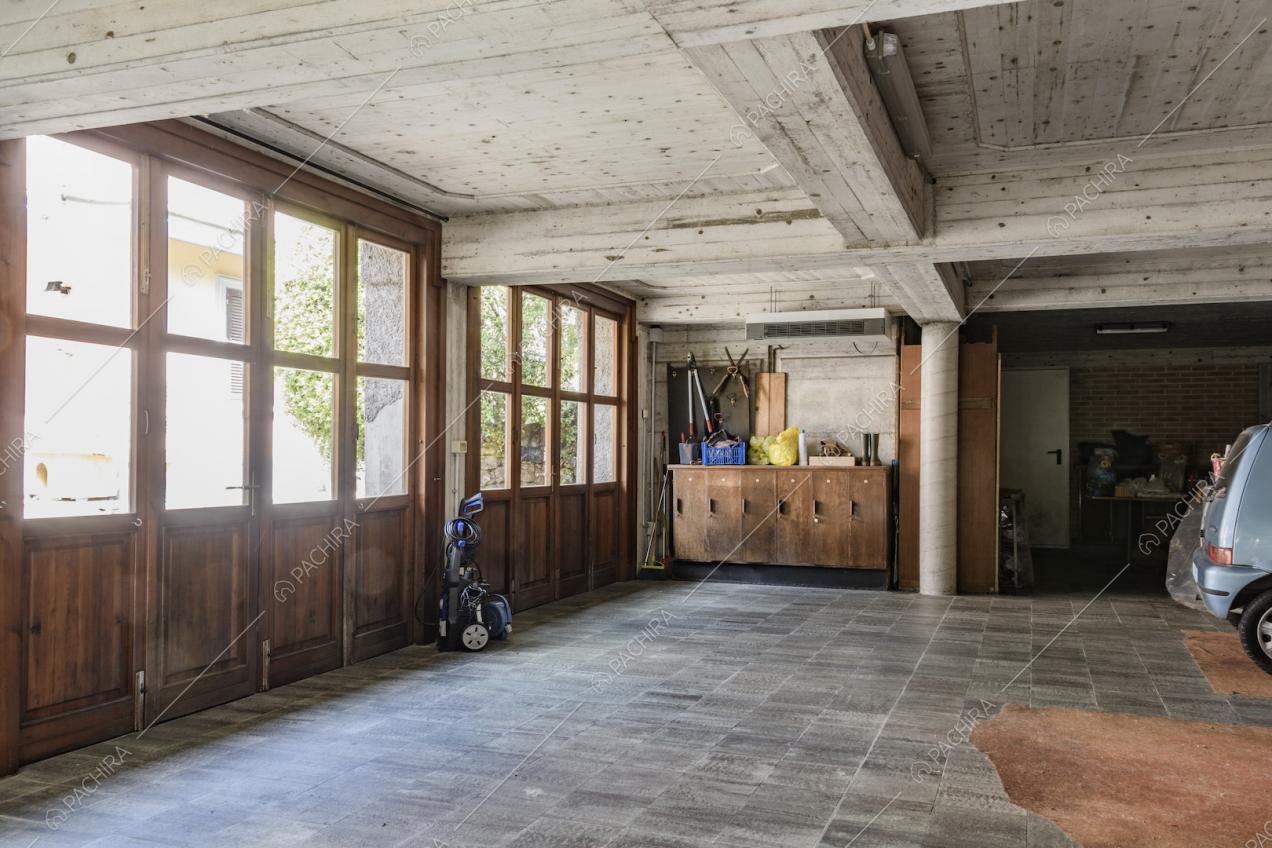Lo spazioso garage della Location Frumento