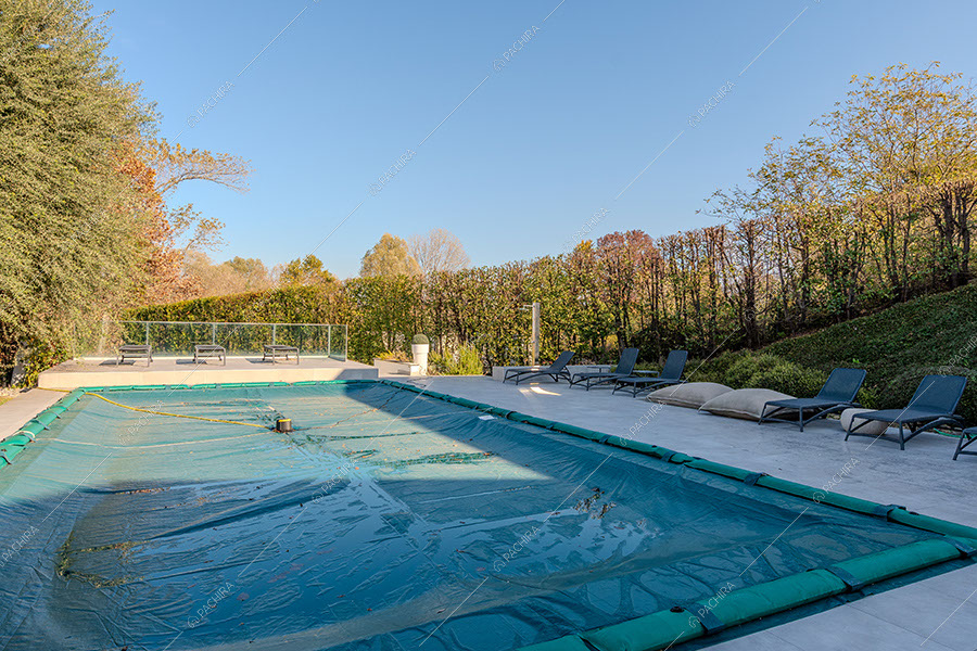 Piscina della villa Iride, location in stile moderno a Monza