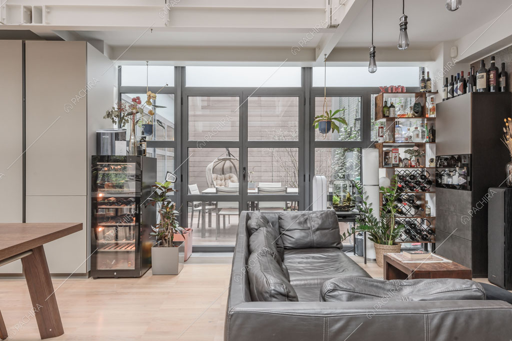Open space del loft Tagus, location in stile contemporaneo a Milano