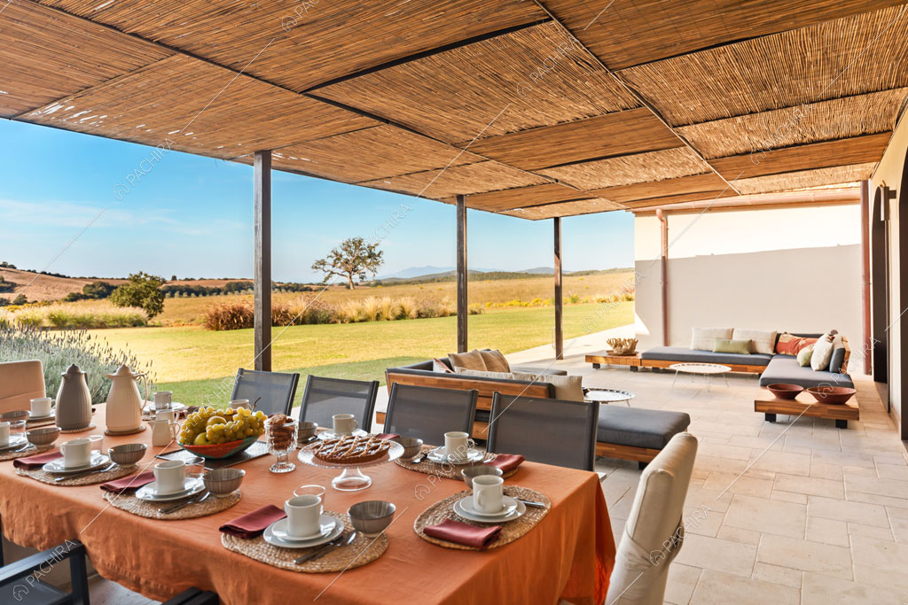 Veranda della villa Angara, location in stile moderno a Grosseto