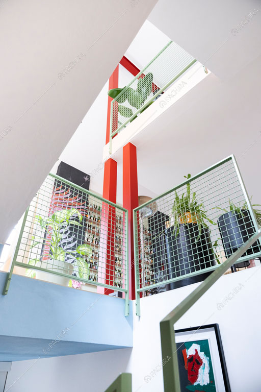 Tromba delle scale della location Eyre, villa in stile moderno a Piacenza