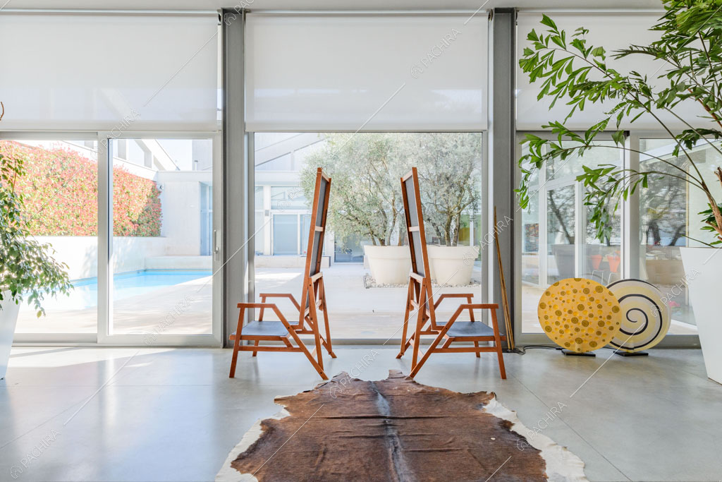 Zona living del loft Inula, location in stile contemporaneo a Varese