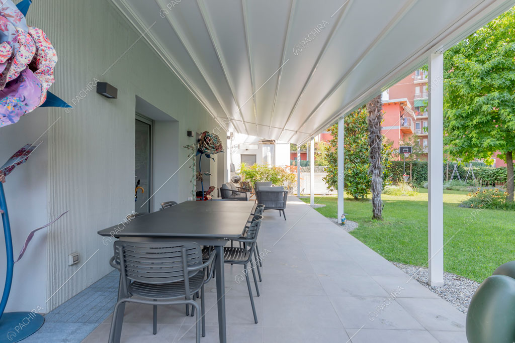 Veranda del loft Graviola, location in stile contemporaneo a Milano