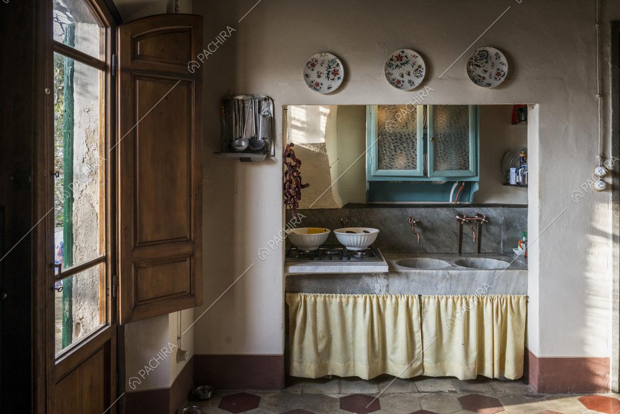 Cucina del 1800 restaurata 