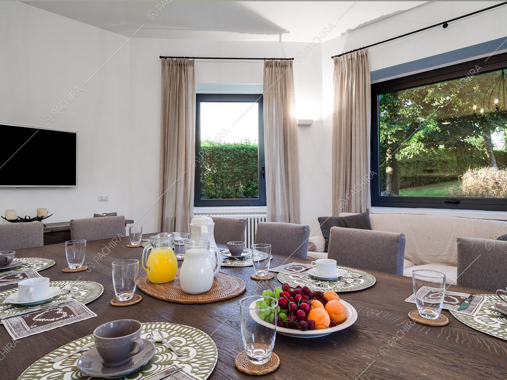 Sala da pranzo della villa Kunzite, location in stile moderno a Roma