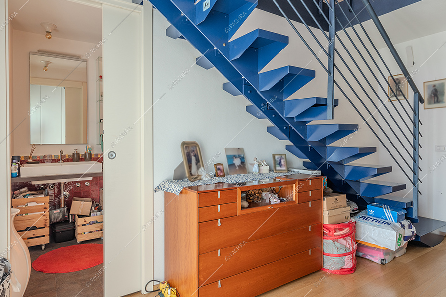 Bagno della villa Malachite, location in stile moderno a Milano