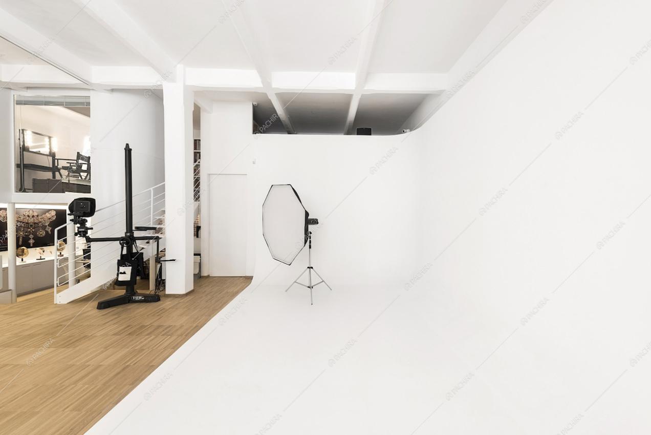 Shooting foto nel loft a Roma