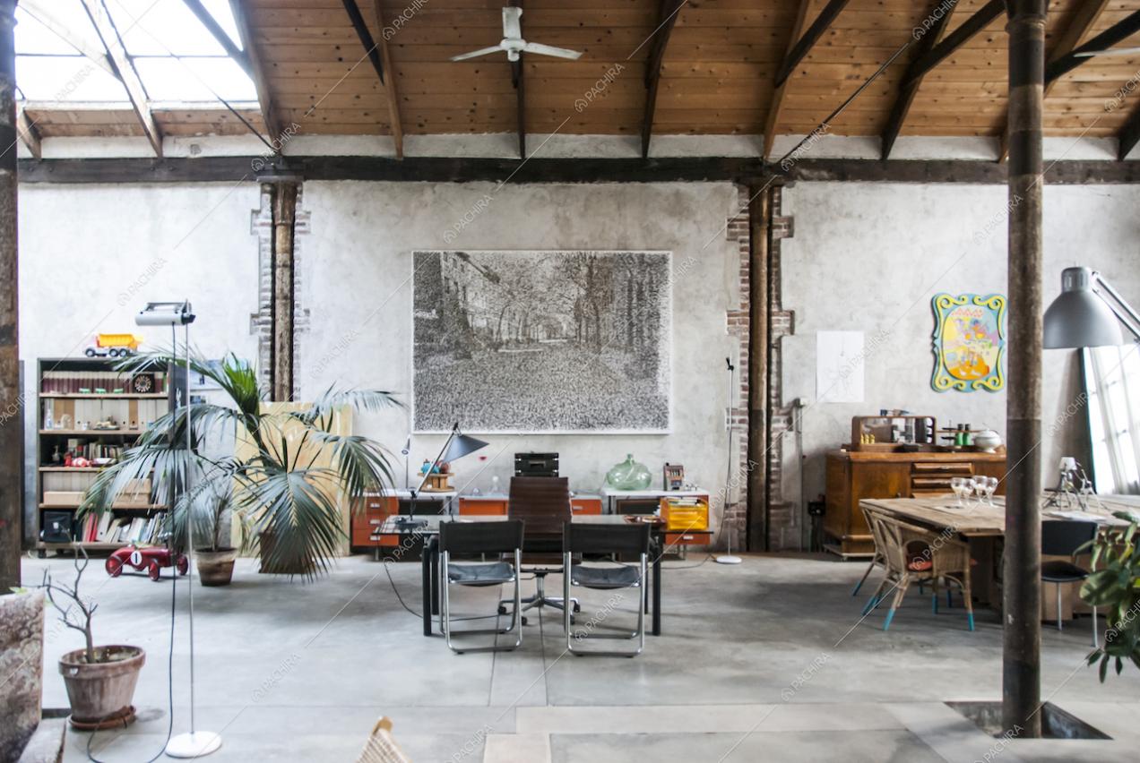 Lo studio in stile industriale della Location Romice